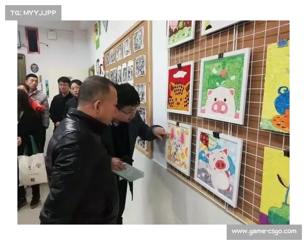 成都非遗剪纸艺术融入垒球纪念品成热销款 运动员争相购入寄送家乡 成都非遗剪纸艺术融入垒球纪念品成热销款 运动员争相购入寄送家乡